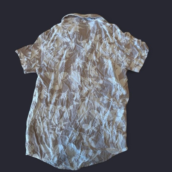 Denim & Flower Boys’ Short Sleeve Button-Up Shirt - Size 11/12 - Picture 3 of 5